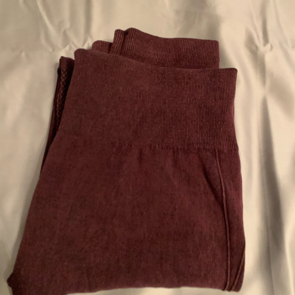 Distressed buckles leggings